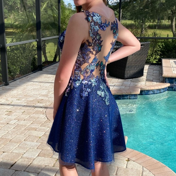 COPY - Plunging neckline A-line short formal dress - Picture 6 of 6